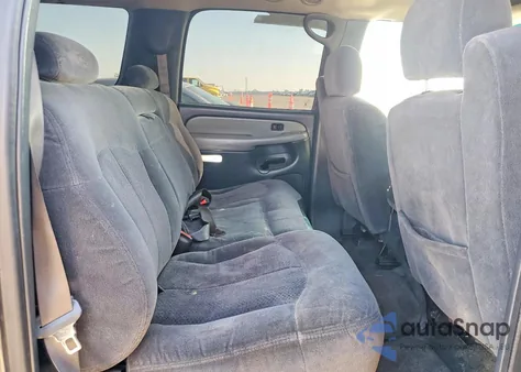 2002 Chevrolet Suburban C1500 z USA, uszkodzony, nr VIN 3GNEC16T62G229826